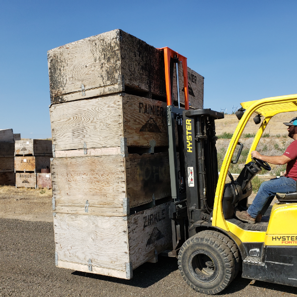 Clerf Bin Clamp on handling 8 bins